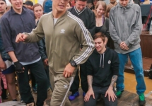 013